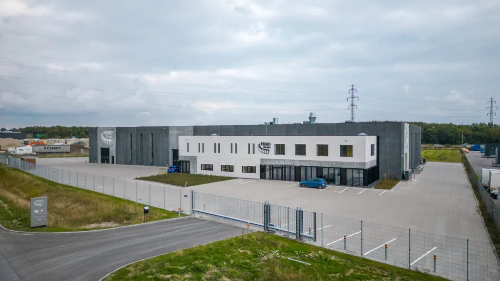 Hero Gears, Ishøj