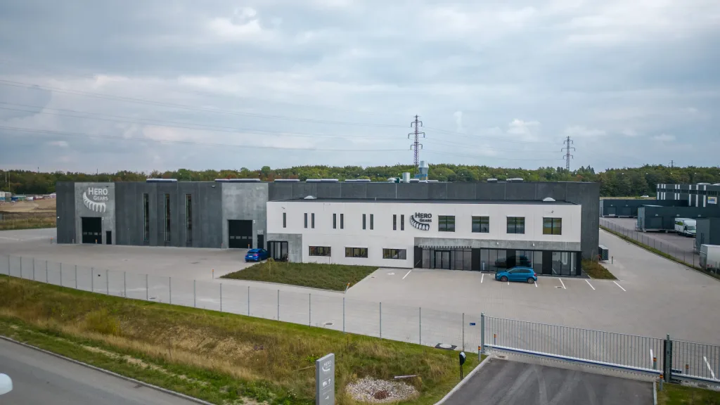 Hero Gears, Ishøj