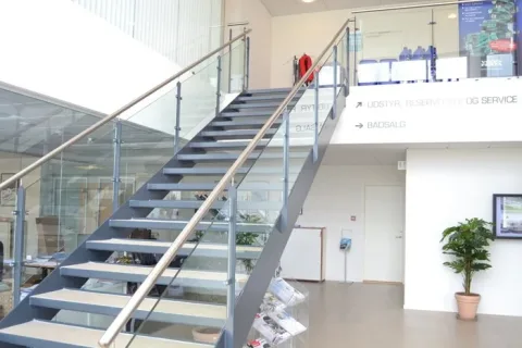 Floor/Lund Marine