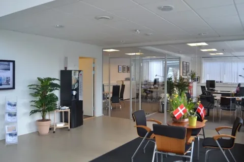 Floor/Lund Marine