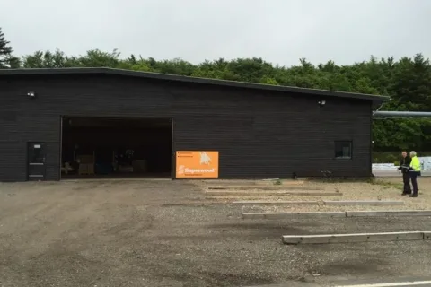 Superwood, Hampen