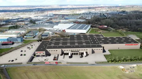 KT Erhvervsbyg A/S bygger Danmarks største robotlager til Proshop – på rekordtid!