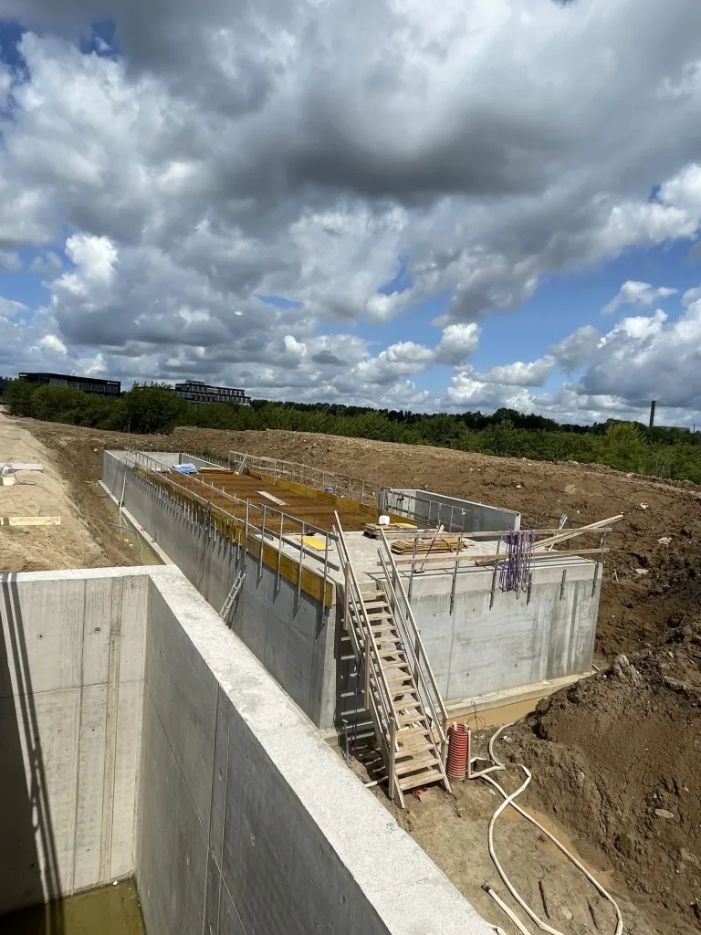 Sommerferie opdatering fra byggeriet hos Rains