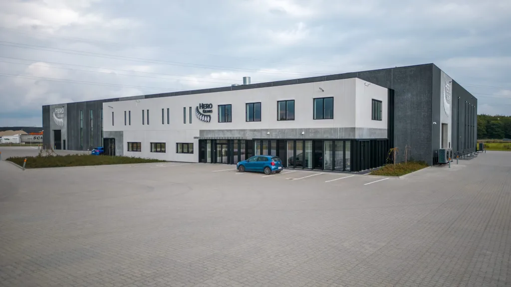 Hero Gears, Ishøj
