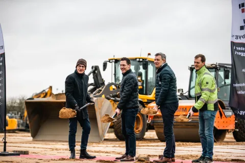 Første spadestik hos Klovborg Maskinfabrik