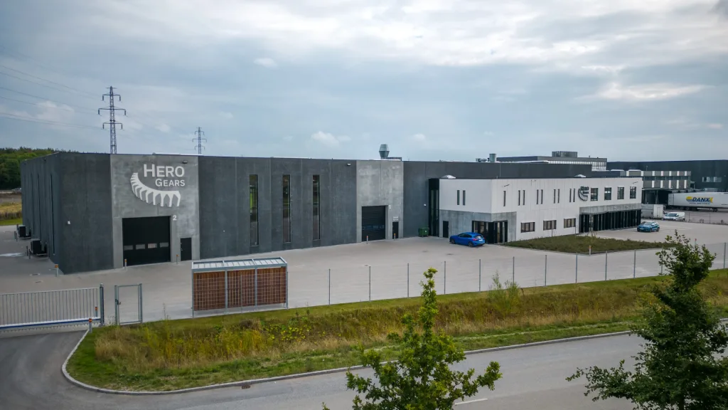 Hero Gears, Ishøj