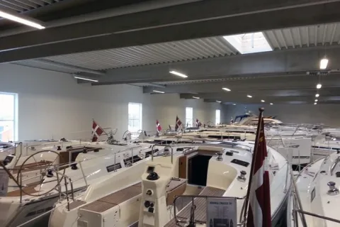 Floor/Lund Marine